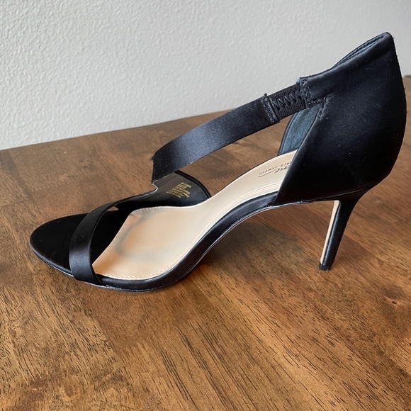 Vince Camuto Imagine Black Open Toe Heels Size 8 - Picture 5 of 7